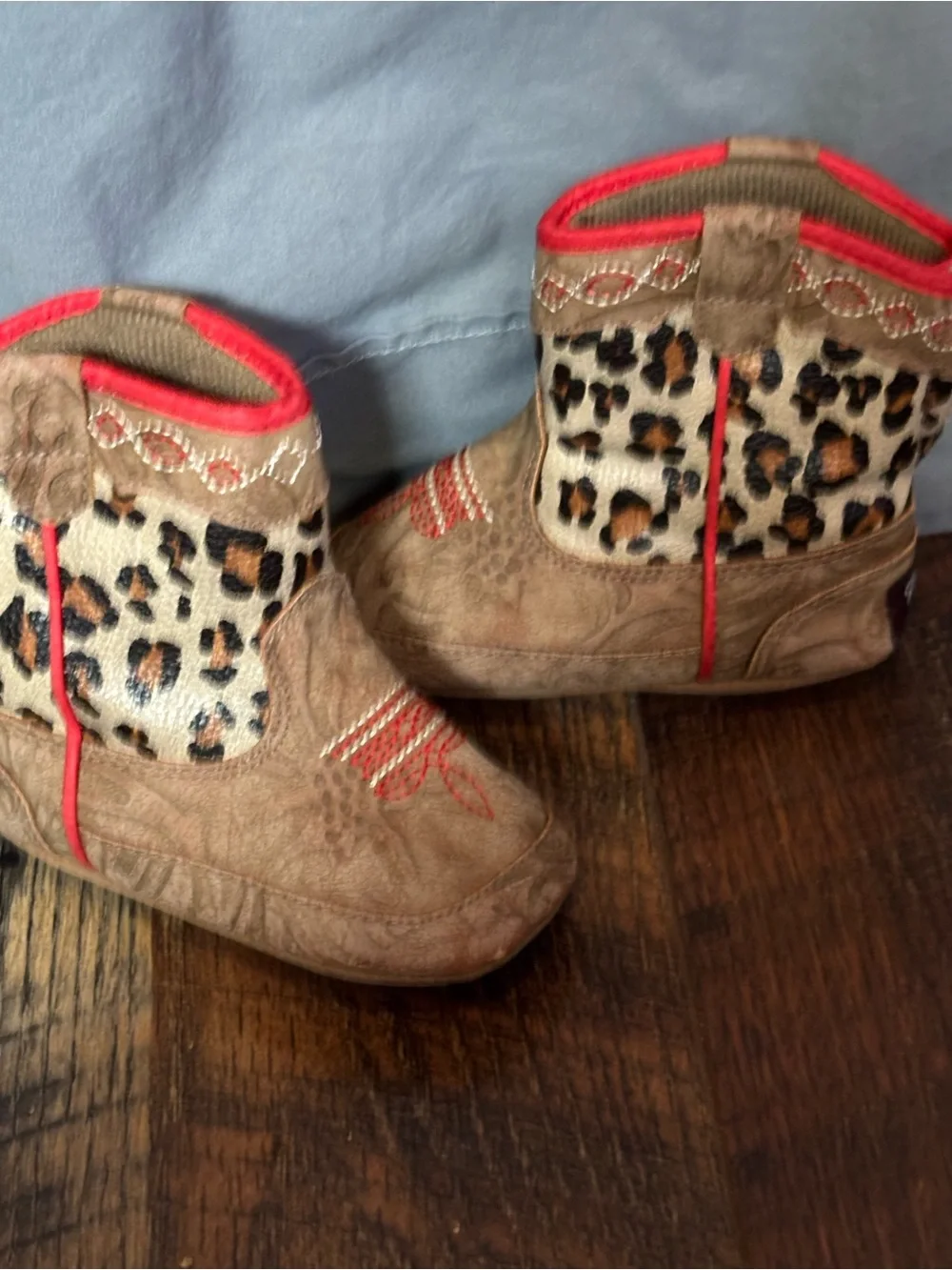 Twister animal print infant boots size 3
